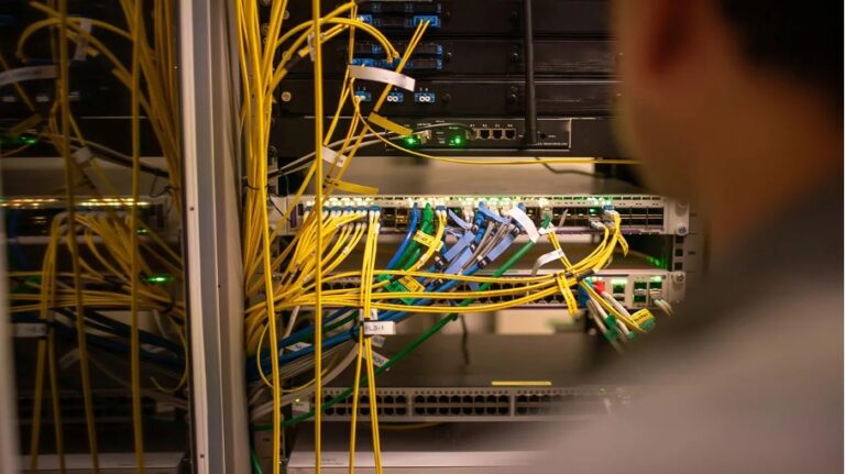 Güç, Hız, İnsanlar, Algı: Veri Merkezlerini Yeniden Şekillendiren Dört P